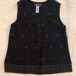 Women’s sleeveless blouse, size medium